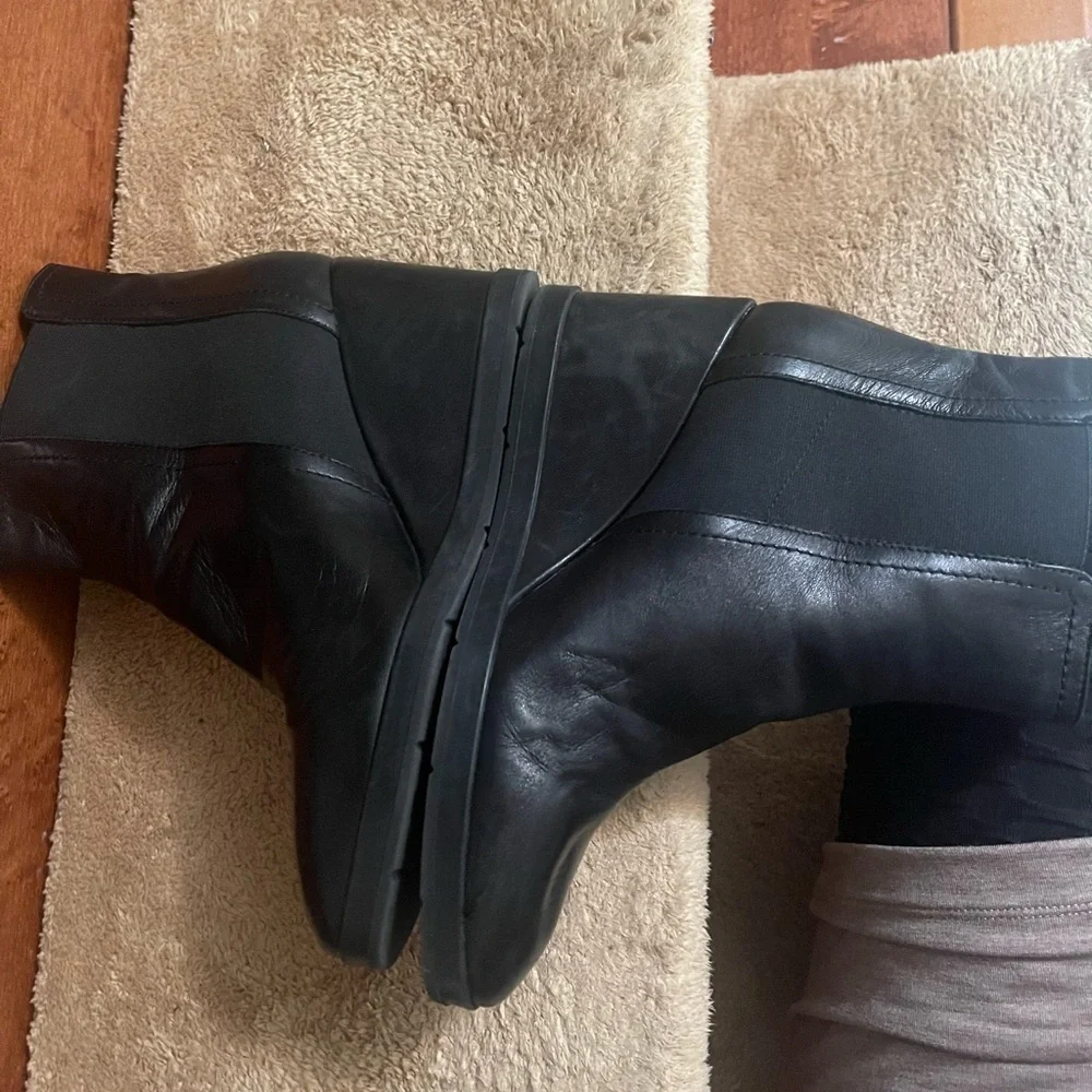 AQUTALIA Womens Wedge Ankle Boots SZ 8.5 In Excellent Condition